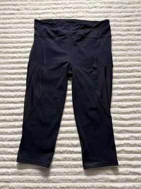 Lululemon Black Capri Leggings Women's Size 12 Breathable Activewear